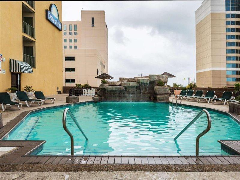 Days Inn By Wyndham Virginia Beach At The Beach Exteriör bild